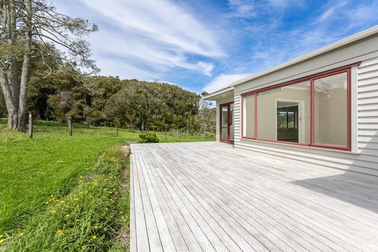 Photo of property in 369 Mangakura Road, Helensville, 0875