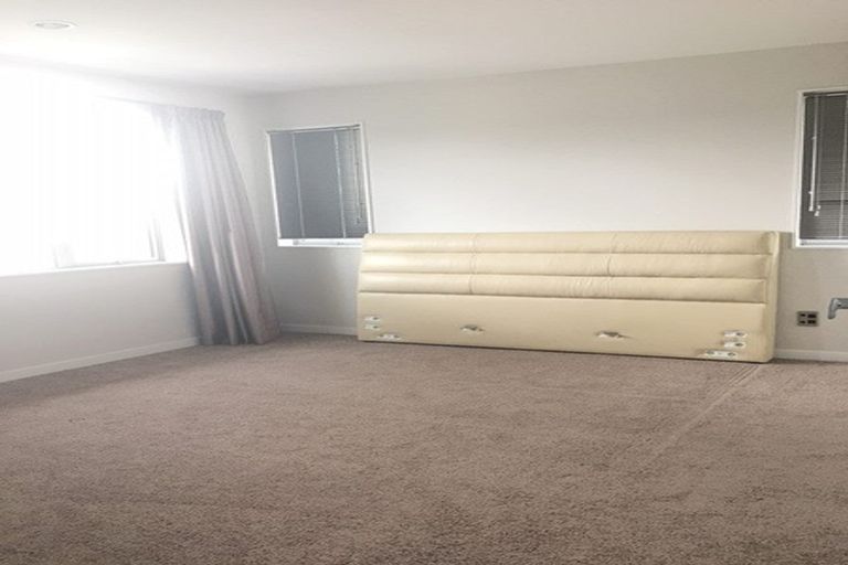 Photo of property in 33 Fennell Crescent, Silverdale, 0932