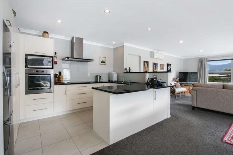 Photo of property in 5 Riverside Place, Katikati, 3129