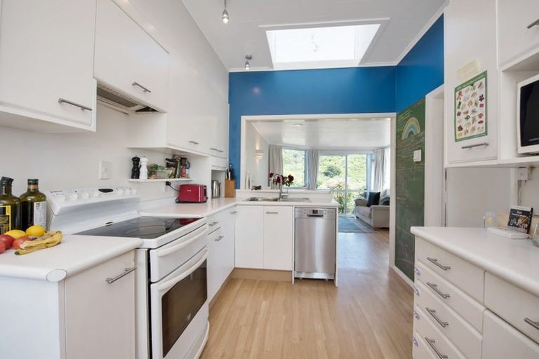 Photo of property in 14 View Road, Houghton Bay, Wellington, 6023