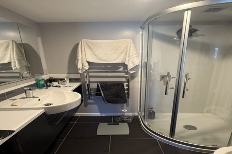 Photo of property in 4/2 Grafton Road, Roseneath, Wellington, 6011