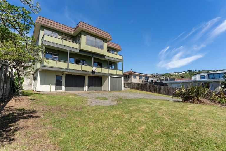 Photo of property in 44 Tireti Road, Titahi Bay, Porirua, 5022