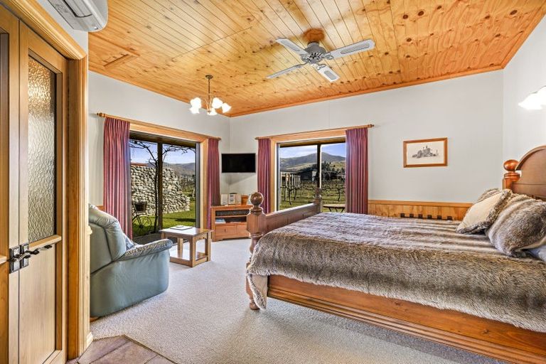 Photo of property in 1 Shortcut Road, Cromwell, 9310