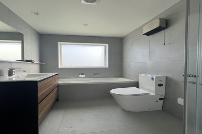 Photo of property in 319a East Coast Road, Mairangi Bay, Auckland, 0630