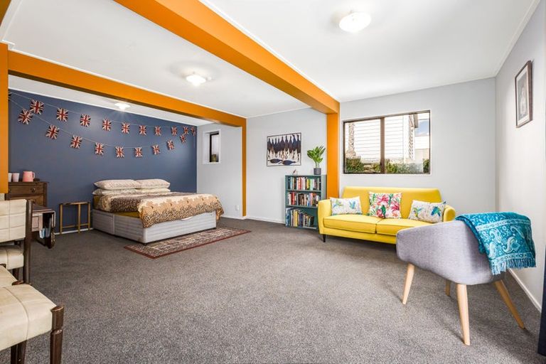 Photo of property in 49b Albatross Close, Whitby, Porirua, 5024