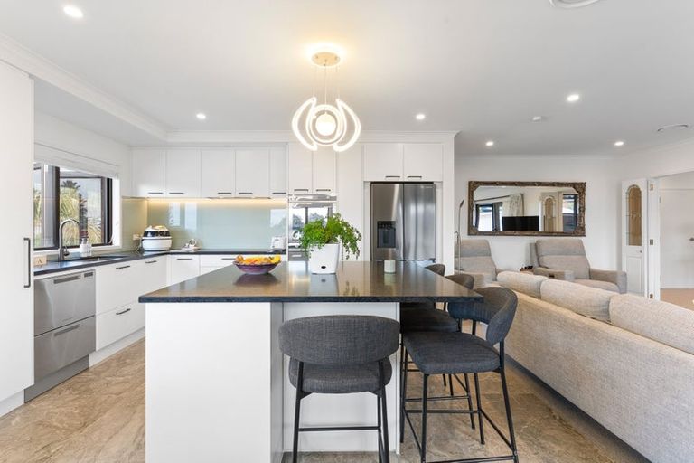 Photo of property in 32 Amante Crescent, Mairangi Bay, Auckland, 0630