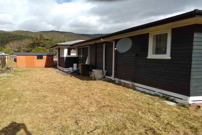 Photo of property in 11 Honey Street, Wainuiomata, Lower Hutt, 5014