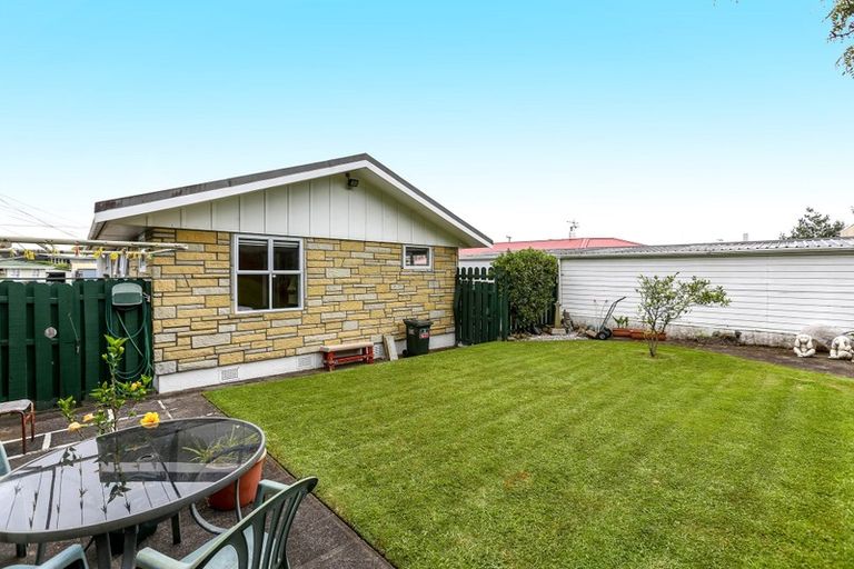 Photo of property in 9 Belair Avenue, Blagdon, New Plymouth, 4310