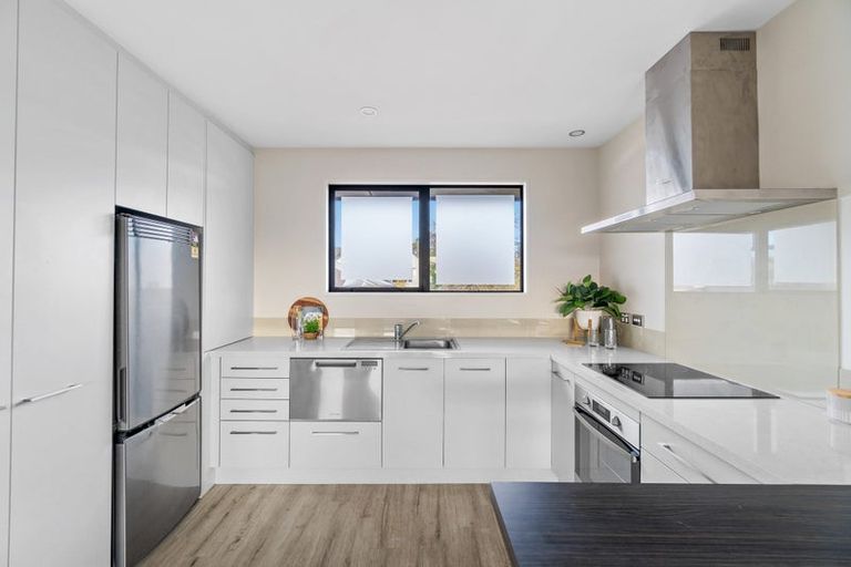 Photo of property in 4/22 Springfield Road, St Albans, Christchurch, 8014