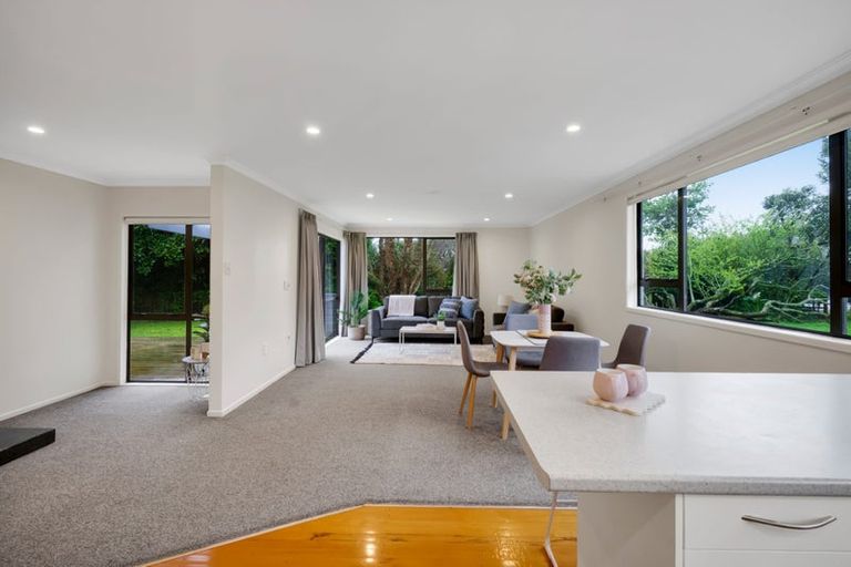 Photo of property in 352 Manutahi Road, Lepperton, New Plymouth, 4373