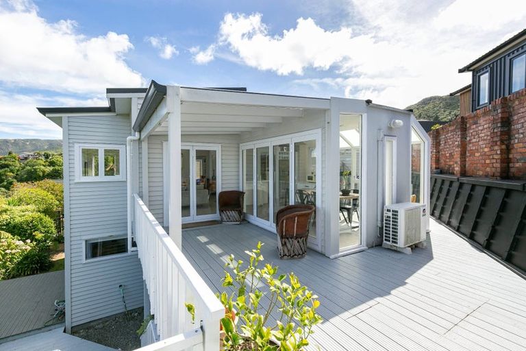 Photo of property in 8 Nadia Grove, Khandallah, Wellington, 6035