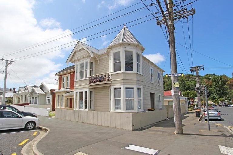Photo of property in 48 Howe Street, North Dunedin, Dunedin, 9016