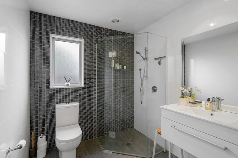 Photo of property in 132 Waimairi Road, Ilam, Christchurch, 8041