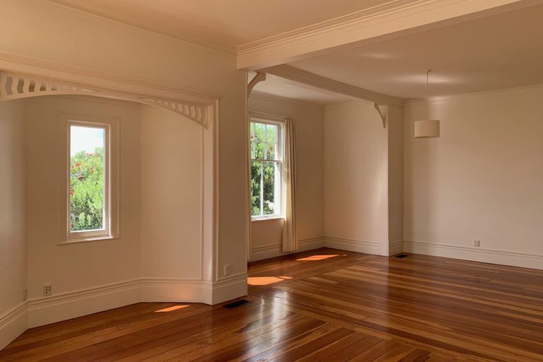 Photo of property in 21 Salamanca Road, Kelburn, Wellington, 6012