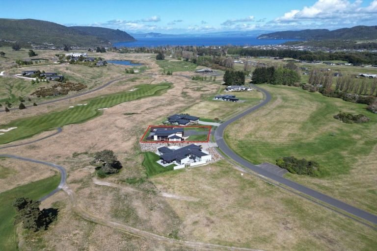 Photo of property in 14 The Fairways, Kinloch, Taupo, 3377