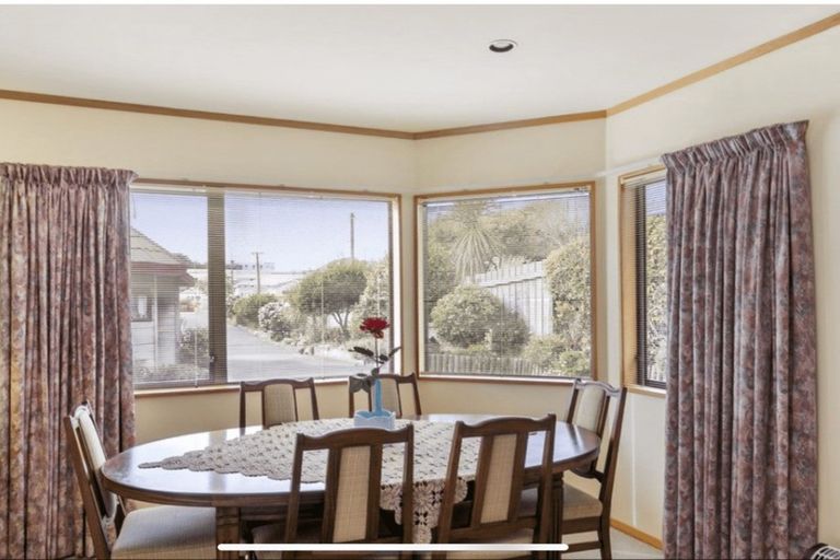 Photo of property in 8 Scorian Close, Karori, Wellington, 6012