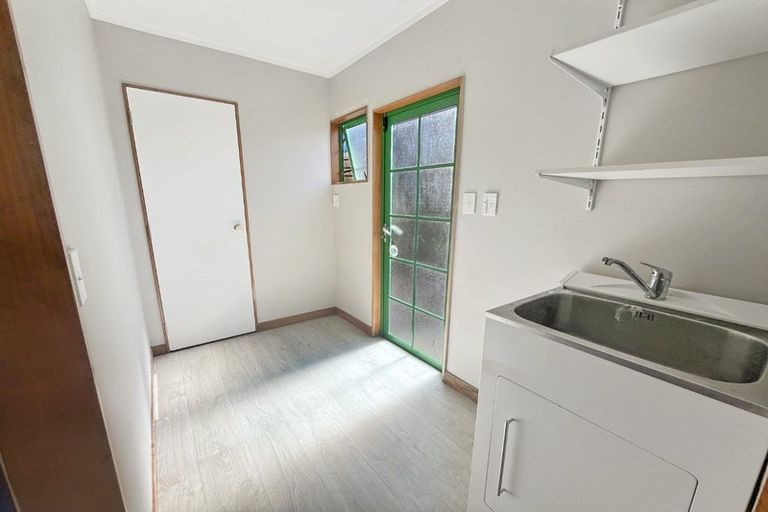 Photo of property in 2/122 Taupo View Road, Taupo, 3330