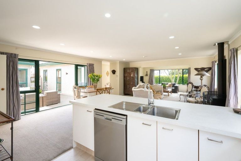 Photo of property in 2 Hanna Place, Havelock North, 4130