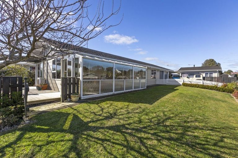 Photo of property in 2 Gardenia Avenue, Bell Block, New Plymouth, 4312