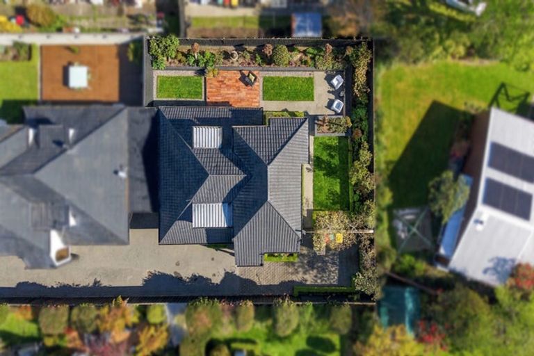 Photo of property in 76b Memorial Avenue, Ilam, Christchurch, 8053