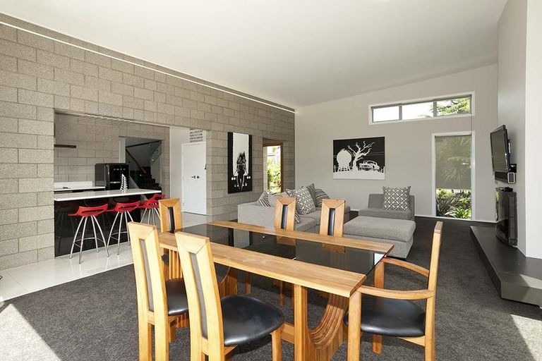 Photo of property in 7b Olwyn Place, Greenhithe, Auckland, 0632
