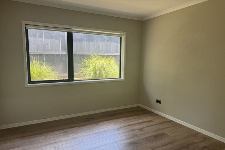 Photo of property in 8 Harris Drive, Silverdale, 0932