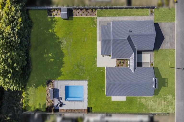 Photo of property in 3 Matai Grove, Greytown, 5712