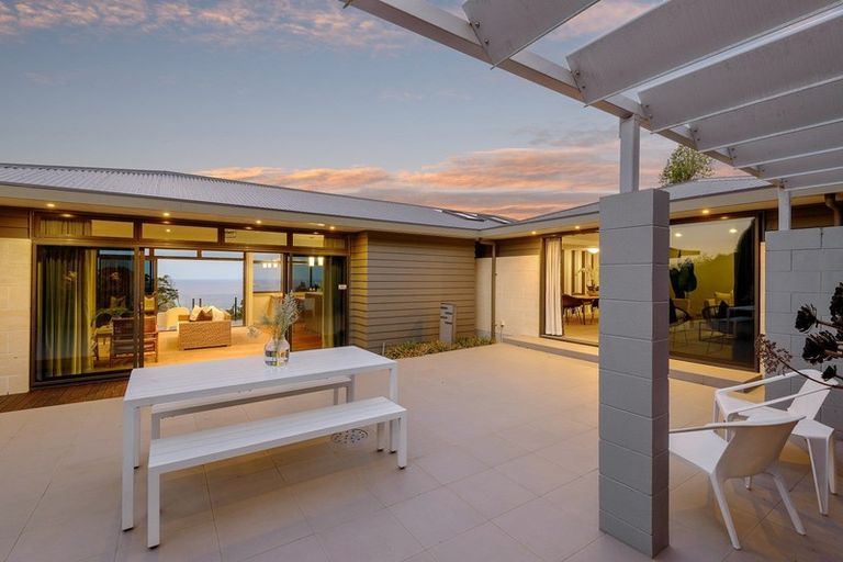 Photo of property in 151 Moncks Spur Road, Mount Pleasant, Christchurch, 8081