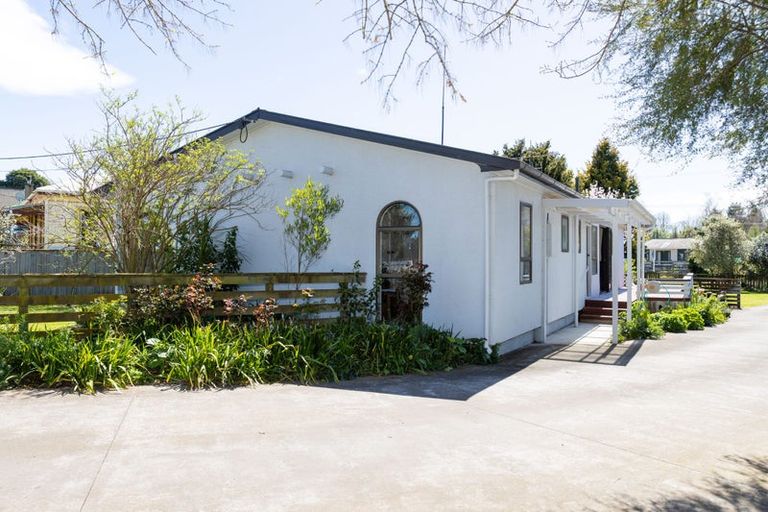 Photo of property in 33 Higginson Street, Otane, 4202