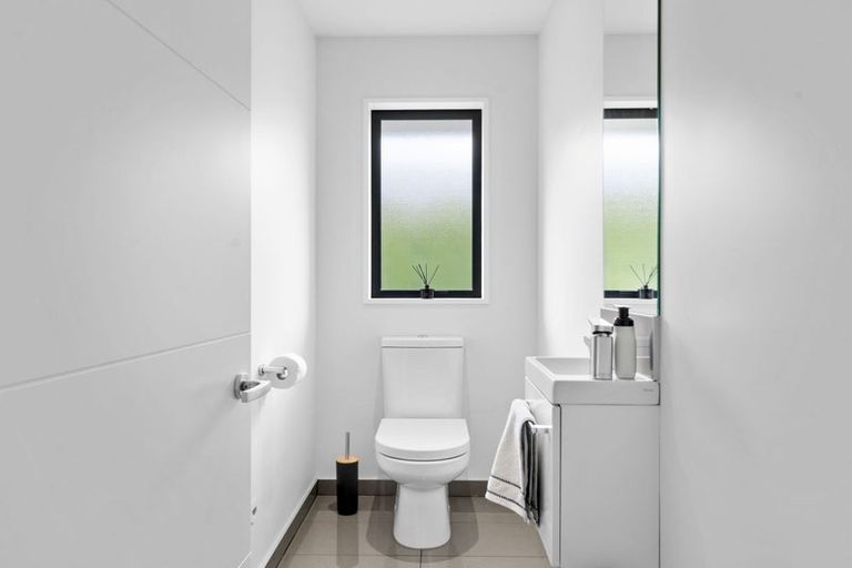 Photo of property in 2 Westburn Place, Prebbleton, 7604