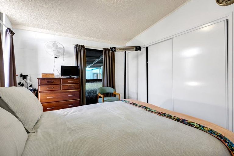 Photo of property in 71 Cumberland Street, Welbourn, New Plymouth, 4312