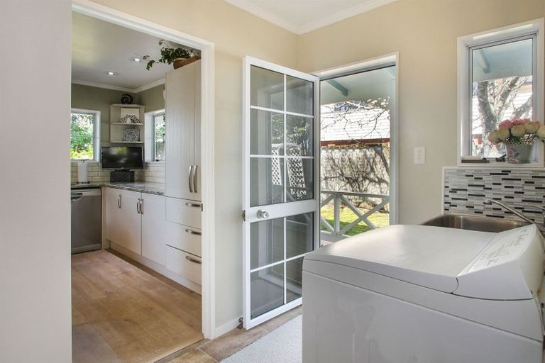 Photo of property in 9 Millen Place, Clarks Beach, 2122