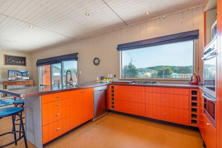 Photo of property in 5 Koputara Road, Himatangi Beach, Foxton, 4891