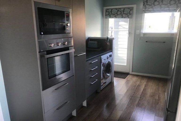 Photo of property in 22 Lake Avenue, Frankton, Queenstown, 9300