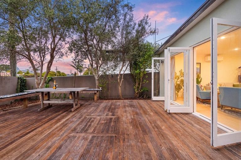 Photo of property in 20 Rawhiti Road, Manly, Whangaparaoa, 0930