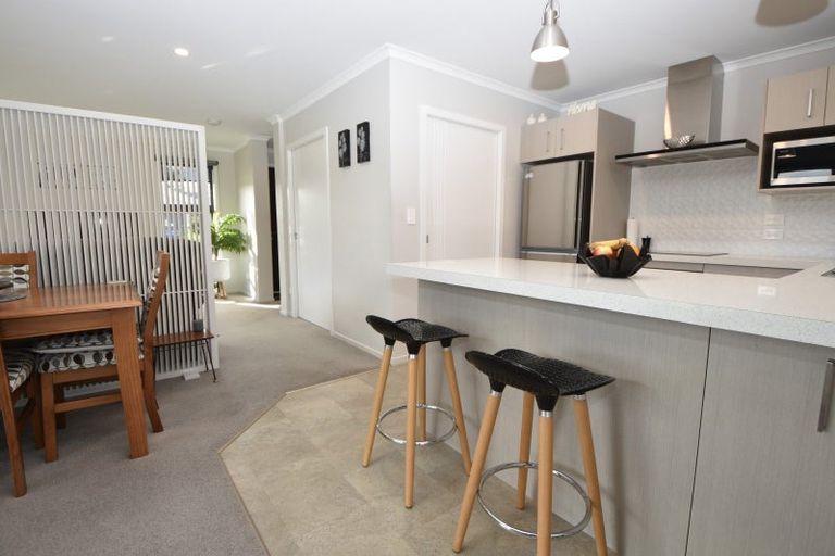 Photo of property in 2 Hereford Drive, Carterton, 5713