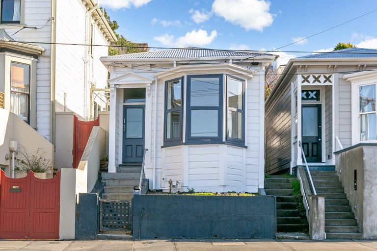 Photo of property in 104 Wallace Street, Mount Cook, Wellington, 6021