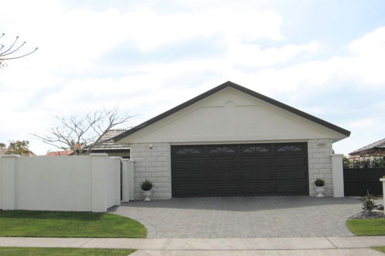 Photo of property in 44 Beachwater Drive, Papamoa Beach, Papamoa, 3118