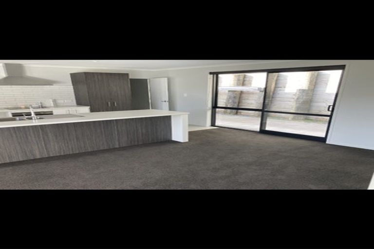 Photo of property in 7 Albatross Lane, Welcome Bay, Tauranga, 3112