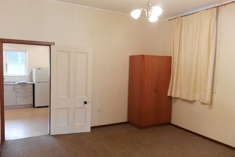 Photo of property in 1/27 Brougham Street, Mount Victoria, Wellington, 6011