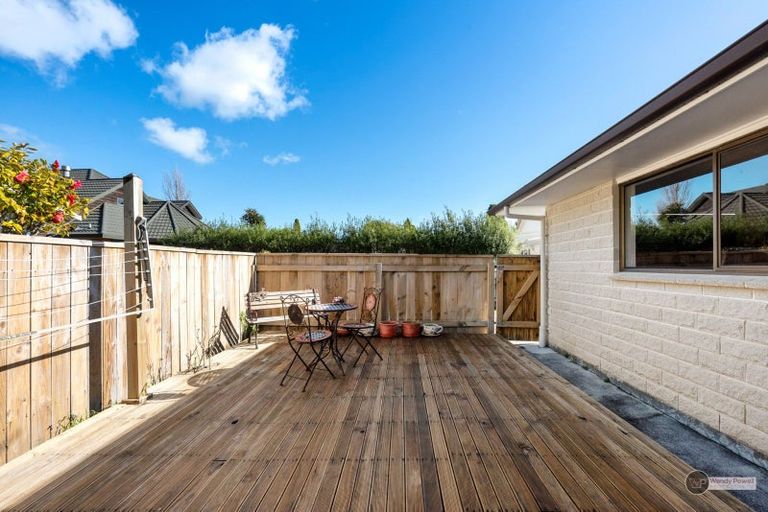 Photo of property in 42 Norton Park Avenue, Fairfield, Lower Hutt, 5011