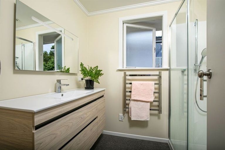 Photo of property in 29 Sunhill Road, Sunnyvale, Auckland, 0612