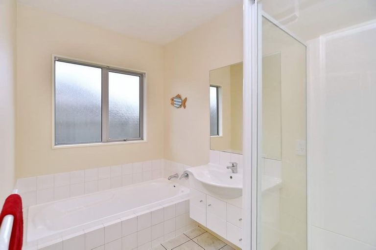 Photo of property in 11 Kotare Avenue, Rangiora, 7400