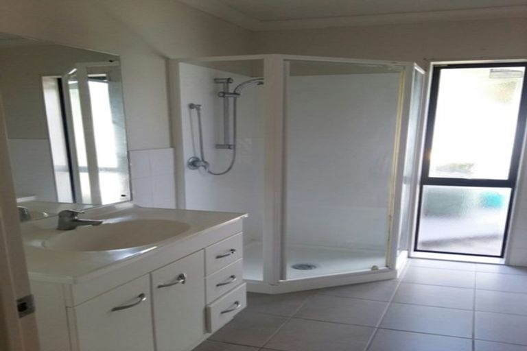 Photo of property in 128 Settlement Road, Papakura, 2110
