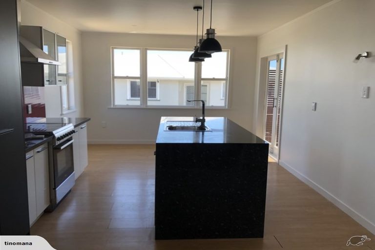 Photo of property in 5 Tainui Street, Castlecliff, Whanganui, 4501