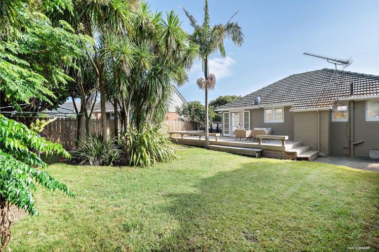 Photo of property in 20 Alamein Road, Panmure, Auckland, 1072