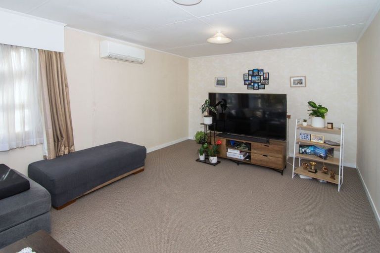 Photo of property in 43 South Belt, Solway, Masterton, 5810