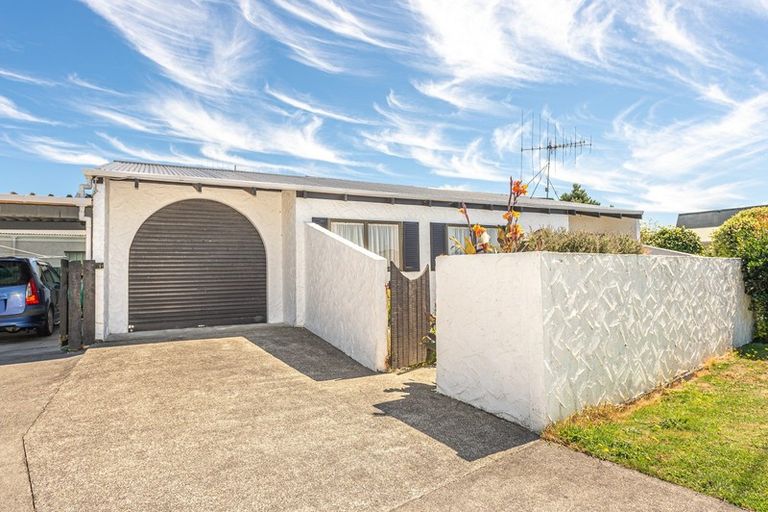 Photo of property in 16 Sussex Road, Springvale, Whanganui, 4501