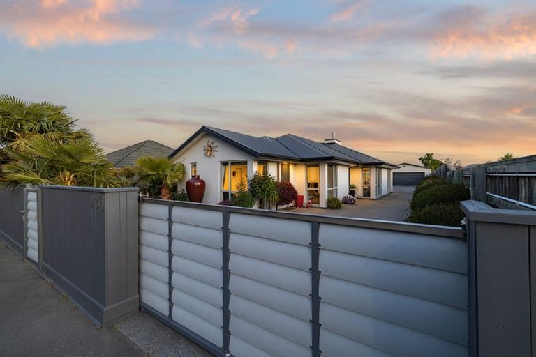 Photo of property in 250 Mairehau Road, Burwood, Christchurch, 8083