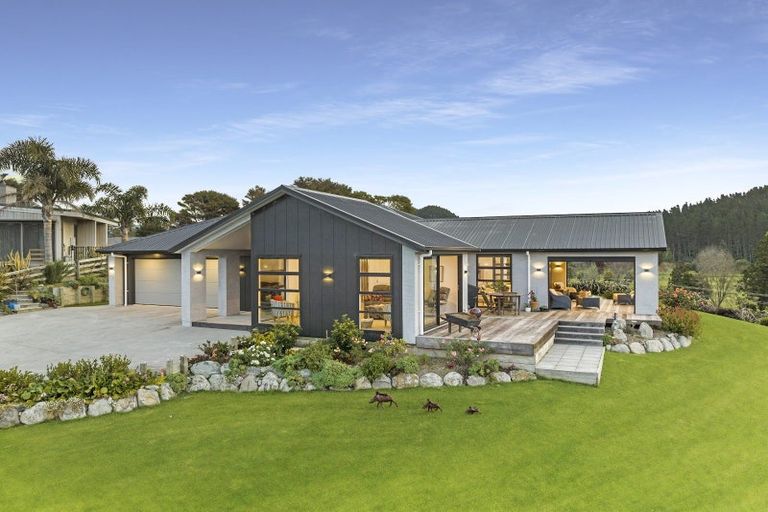 Photo of property in 19 Titoki Lane, Whangamata, 3691